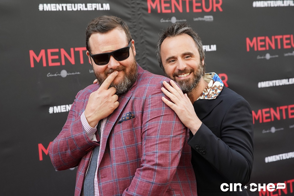 Sur le tapis rouge du film Menteur
