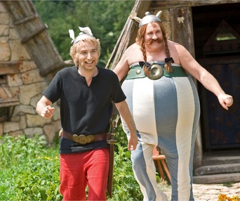 Une scène du film Astérix et Obélix : Au service de Sa Majesté