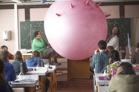 Une scène du film Les profs