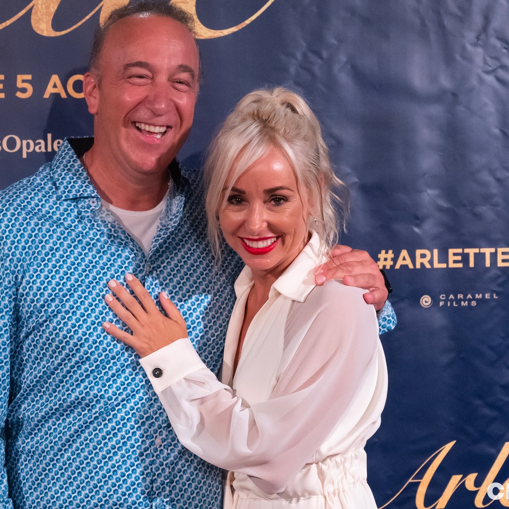 Sur le tapis rouge du film Arlette