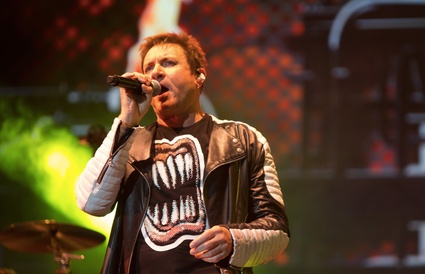 Duran Duran offre une soirée de nostalgie sur les plaines pour le FEQ 2016