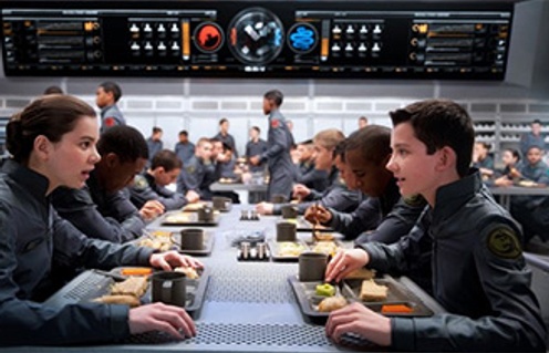 Asa Butterfield et Hailee Steinfeld dans Ender's Game