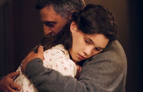 Astrid Bergès-Frisney dans La fille du puisatier