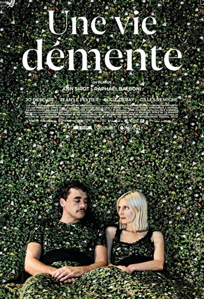 Une scène du film Une vie démente