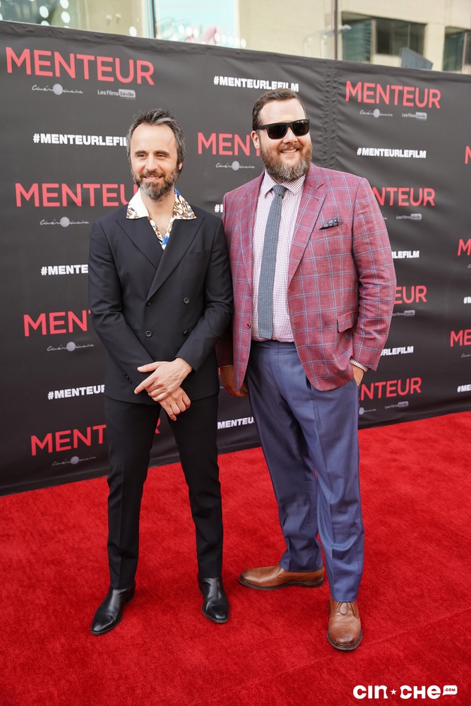 Sur le tapis rouge du film Menteur