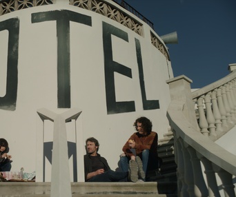 Une scène du film Hôtel Silence