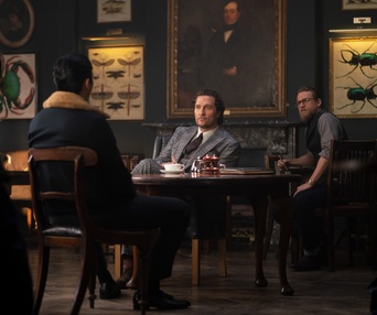 Une scène du film The Gentlemen
