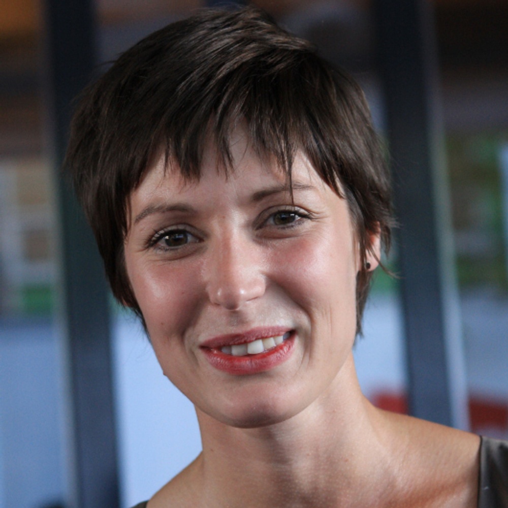 Véronique Beaudet sur le tapis rouge de Les grandes chaleurs