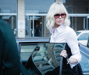 Une scène du film Blonde atomique