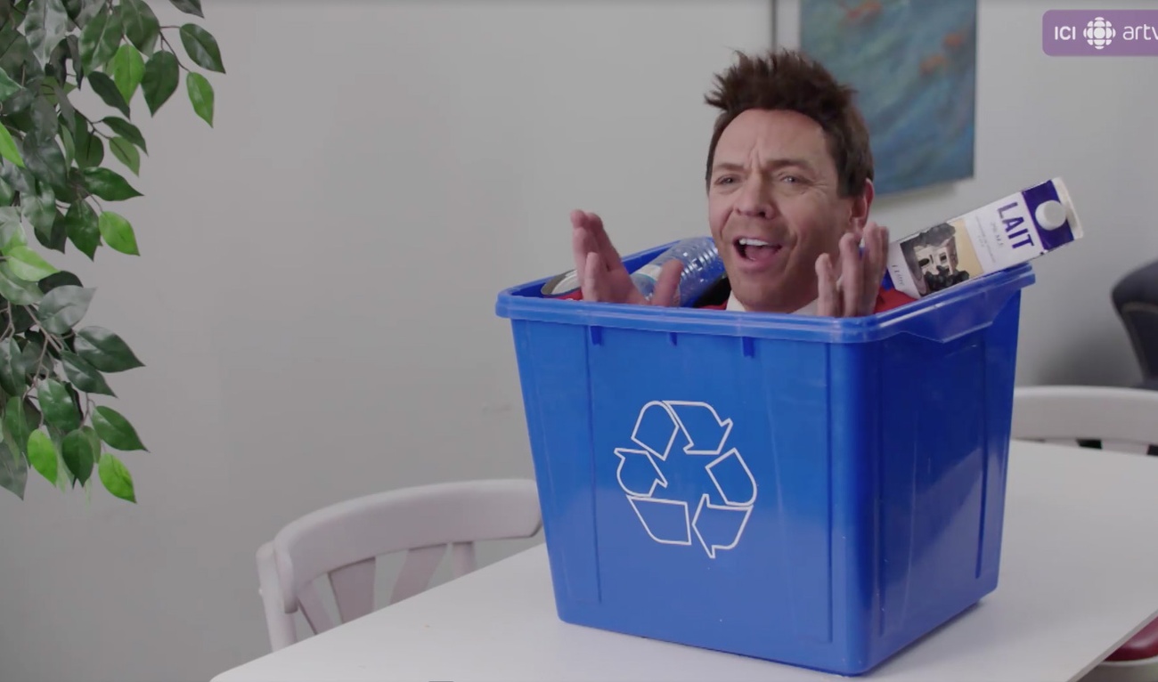 Marc Labrèche ose se moquer d'Éric Salvail dans un sketch de qualité Bye Bye
