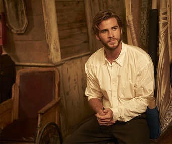 Une scène du film The Dressmaker