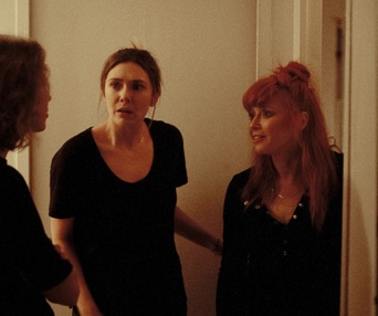 Une scène du film His Three Daughters