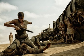 Une scène du film Mad Max: Fury Road Une scène du film Mad Max: Fury Road
