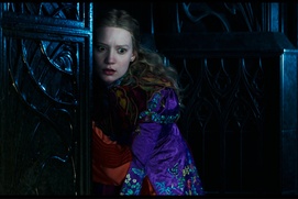 Une scène du film Alice Through the Looking Glass Une scène du film Alice Through the Looking Glass
