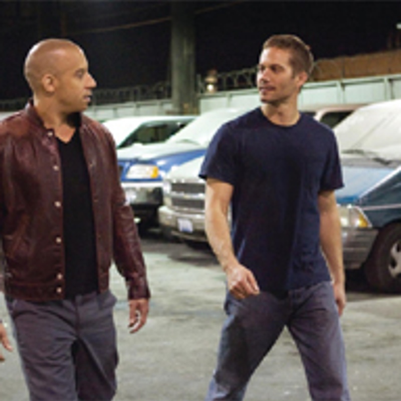 Vin Diesel et Paul Walker dans Rapides et dangereux