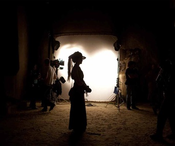 Sur le plateau du film Les aventures extraordinaires d'Adèle Blanc-Sec