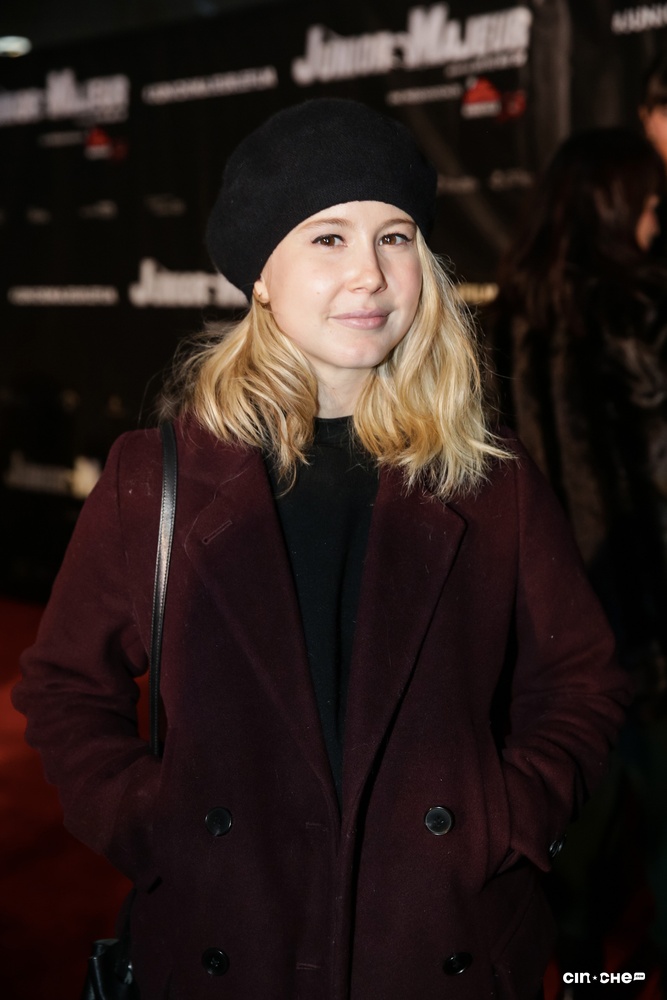 Sur le tapis rouge du film Junior majeur
