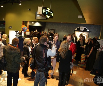 Sur le tapis rouge de Rouge sang