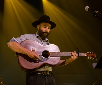 Tire le coyote et Emile Bilodeau au FEQ 2021
