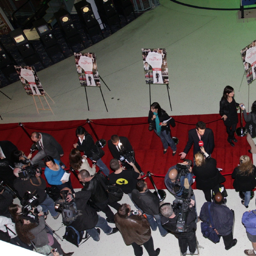 Sur le tapis rouge de The Trotsky