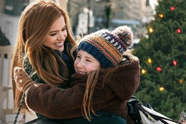 Une scène du film Godmothered