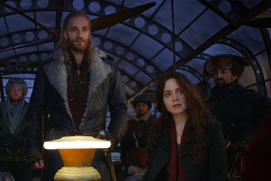 Une scène du film Mortal Engines Une scène du film Mortal Engines