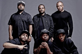 Une scène du film Straight Outta Compton Une scène du film Straight Outta Compton