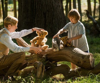 Une scène du film Goodbye Christopher Robin