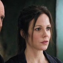 Mary-Louise Parker et Bruce Willis dans le film Red