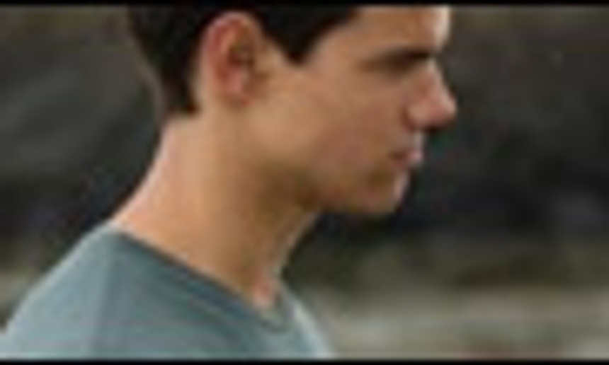 Bande-annonce officielle en français du film La saga Twilight : Tentation