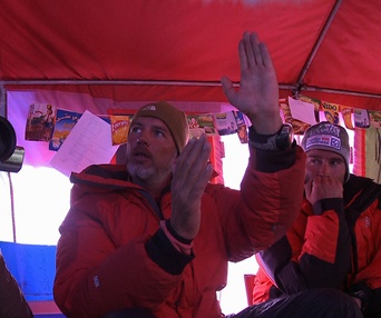 Une scène du film The Summit