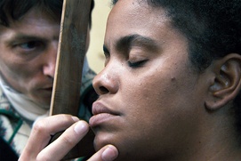 Une scène du film Vénus noire Une scène du film Vénus noire