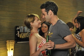 Une scène du film Take This Waltz Une scène du film Take This Waltz