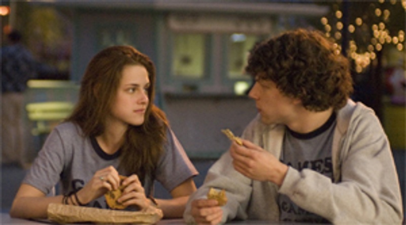Kristen Stewart et Jesse Eisenberg dans Adventureland
