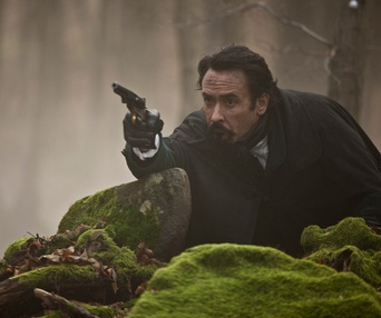 Une scène du film The Raven
