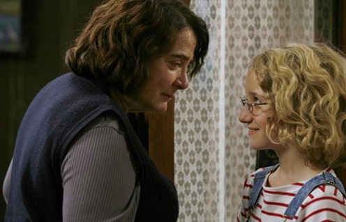 Josiane Balasko et Garance le Guillermic dans Le hérisson