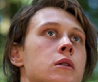 George Mackay dans Captain Fantastic