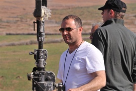 Sur le plateau du film Né quelque part