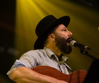 Tire le coyote et Emile Bilodeau au FEQ 2021