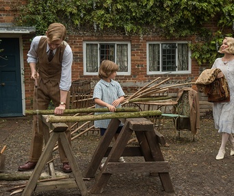 Une scène du film Goodbye Christopher Robin