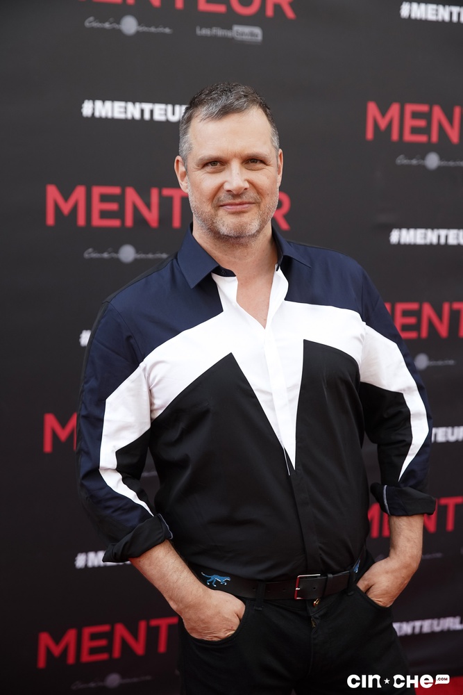 Sur le tapis rouge du film Menteur