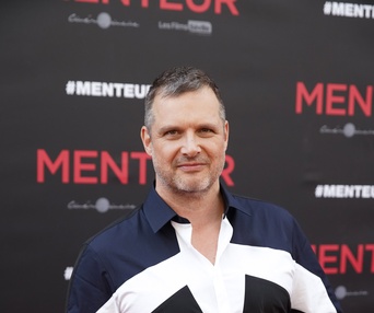 Sur le tapis rouge du film Menteur