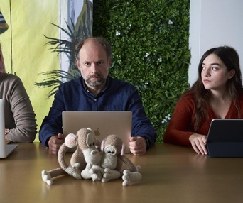 Une scène du film Les 2 Alfred