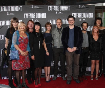 Sur le tapis rouge du film L'affaire Dumont