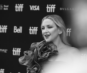 Sur le tapis rouge du film Glass Onion: A Knives Out Mystery
