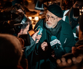 Une scène du film L'abbé Pierre - Une vie de combats