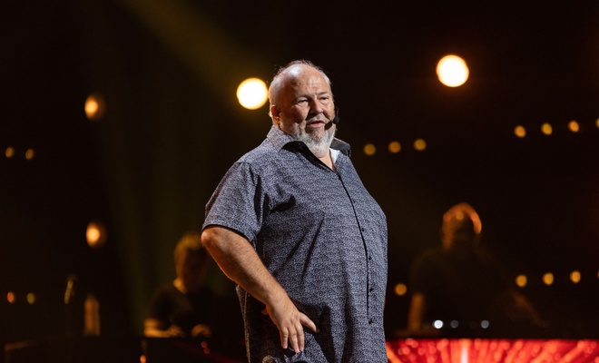 Image de l'article Jean-Marc Parent annonce son grand retour sur scène après une longue pause