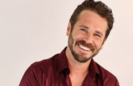 <span style="color: rgb(71, 85, 105);">Alexandre Pronovost</span>