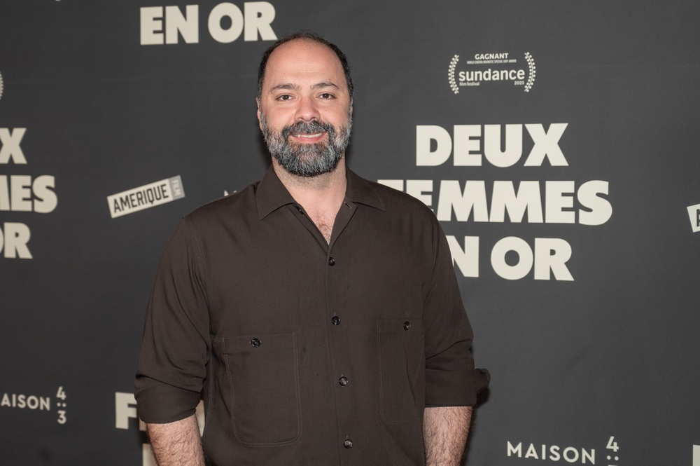 Tapis rouge de Deux femmes en or