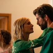 Pierre-Yves Cardinal et Mélanie Laurent dans le film Qui brille au combat